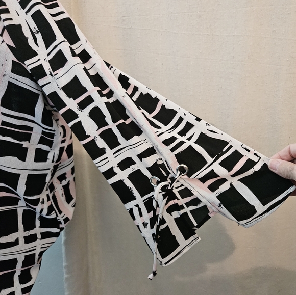 Avenue Women's Plaid Blouse Size 3X - Picture 11 of 14